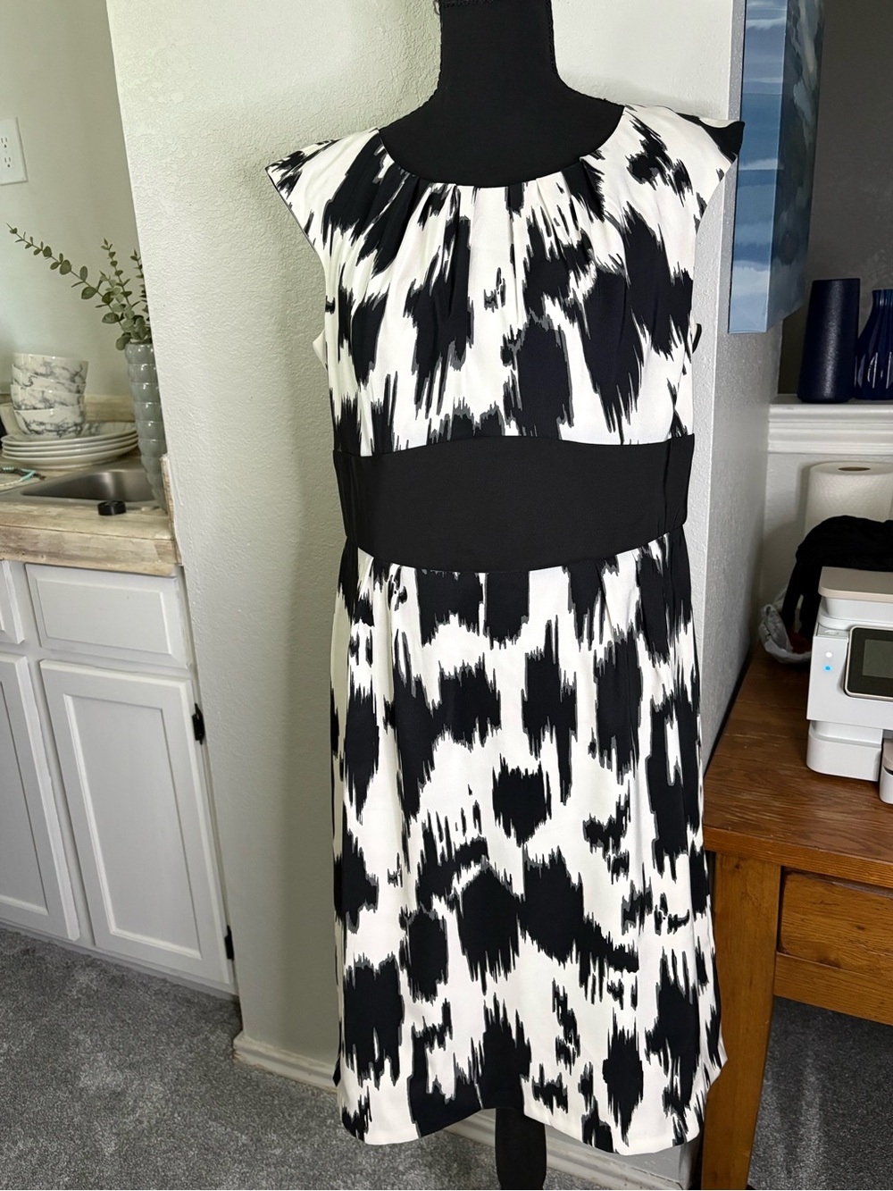 Alyx size 12 Black & White Patterned Sheath Dress - Elegant Women's Dress